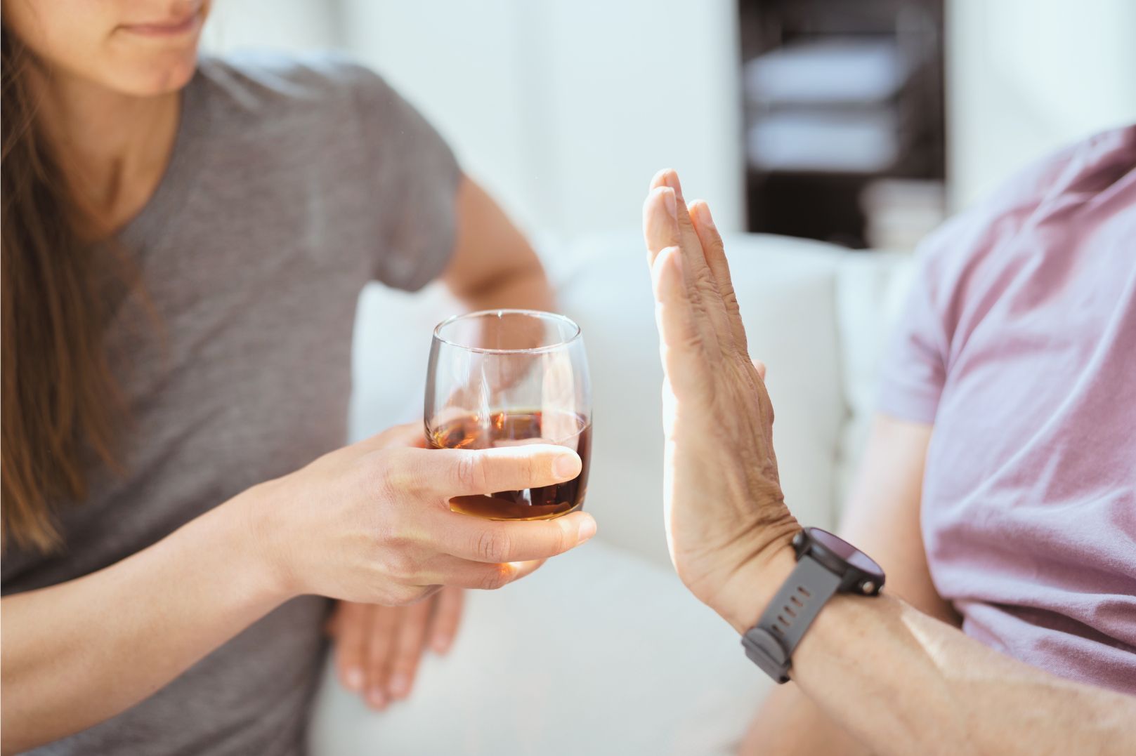 Какие фразы используют люди, чтобы не признавать проблемы с алкоголем