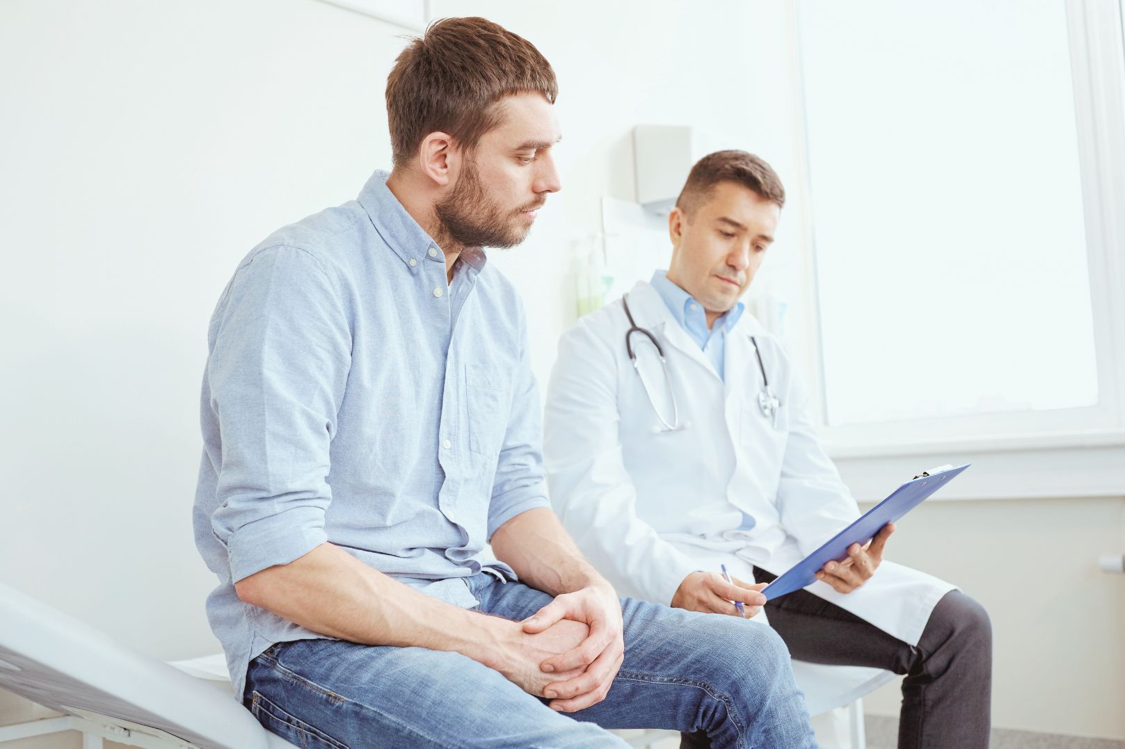 Курение и потребление электронных сигарет повышает риск мужского бесплодия