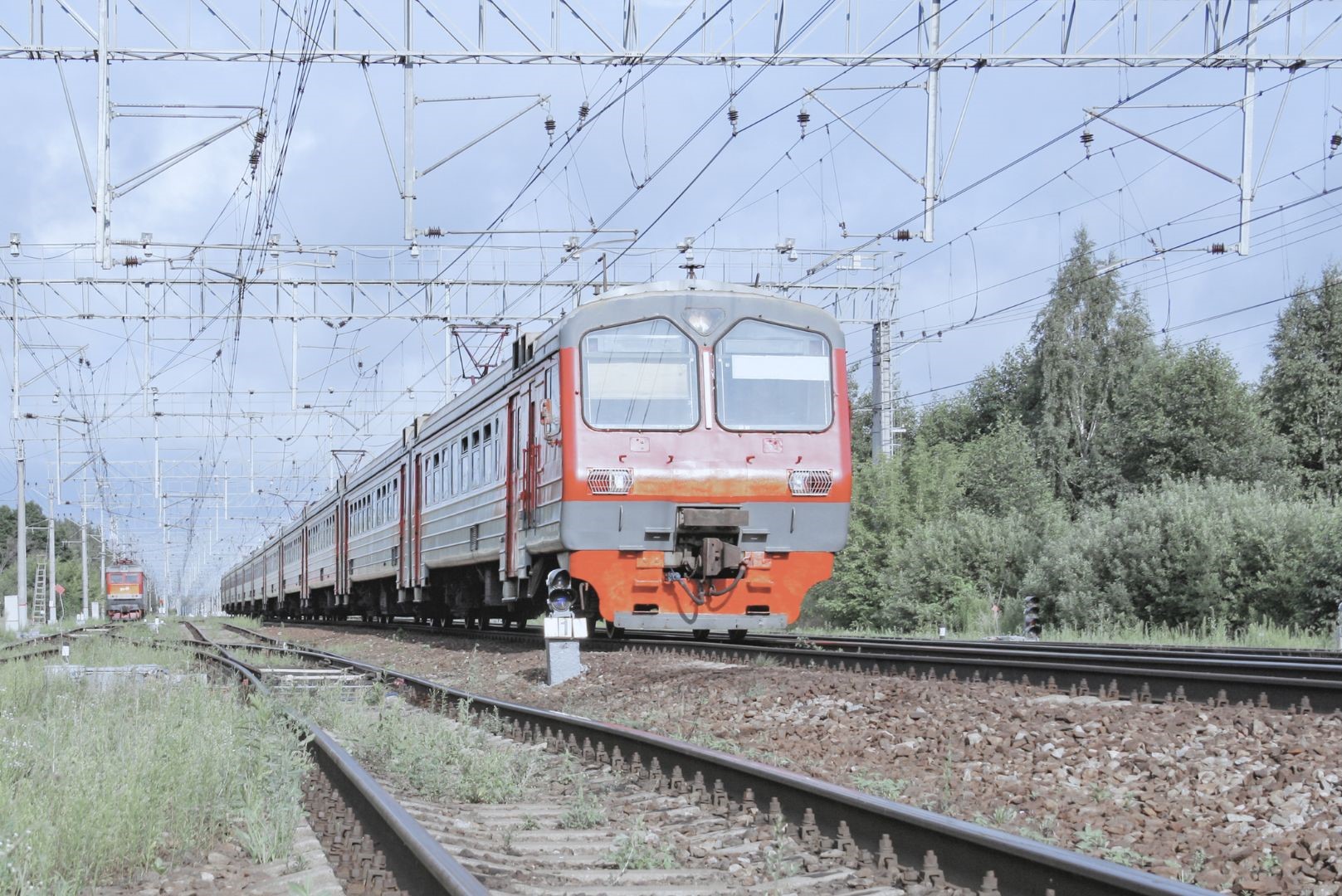Ребята помните-железная дорога является зоной повышенной опасности