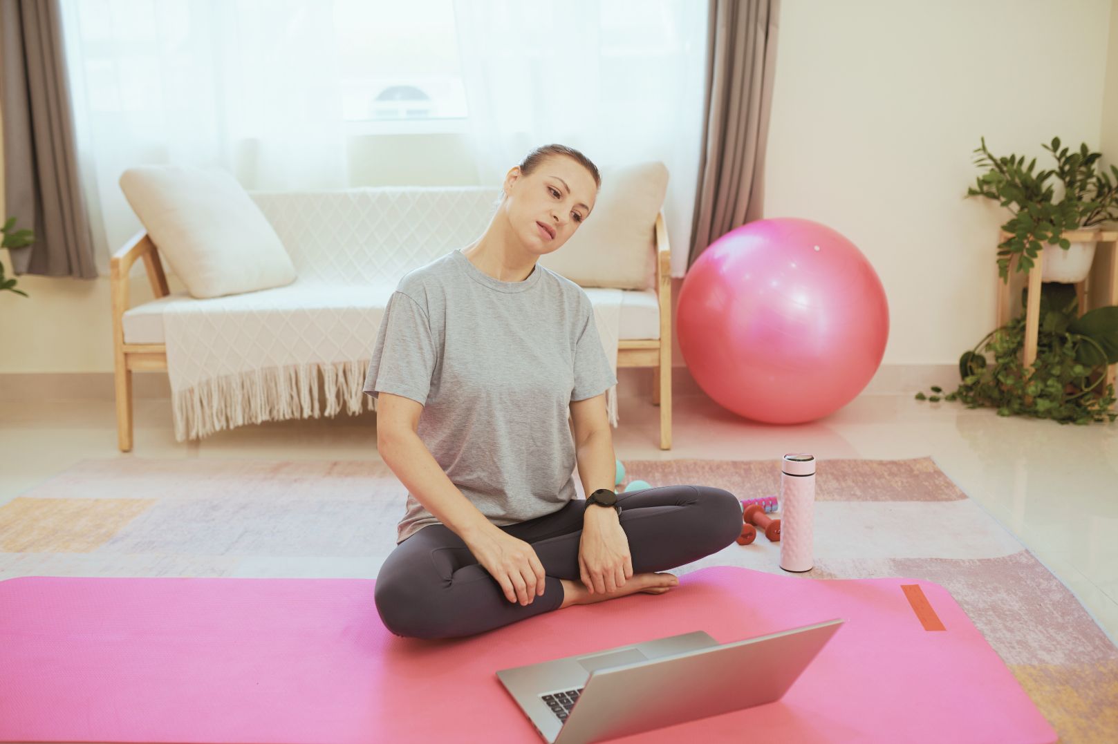 Упражнения для шеи: урок третий